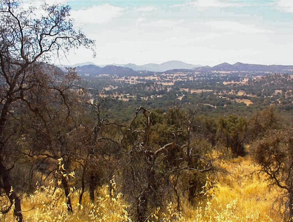 38 Recter Ln, Yokuts Valley, CA 93675