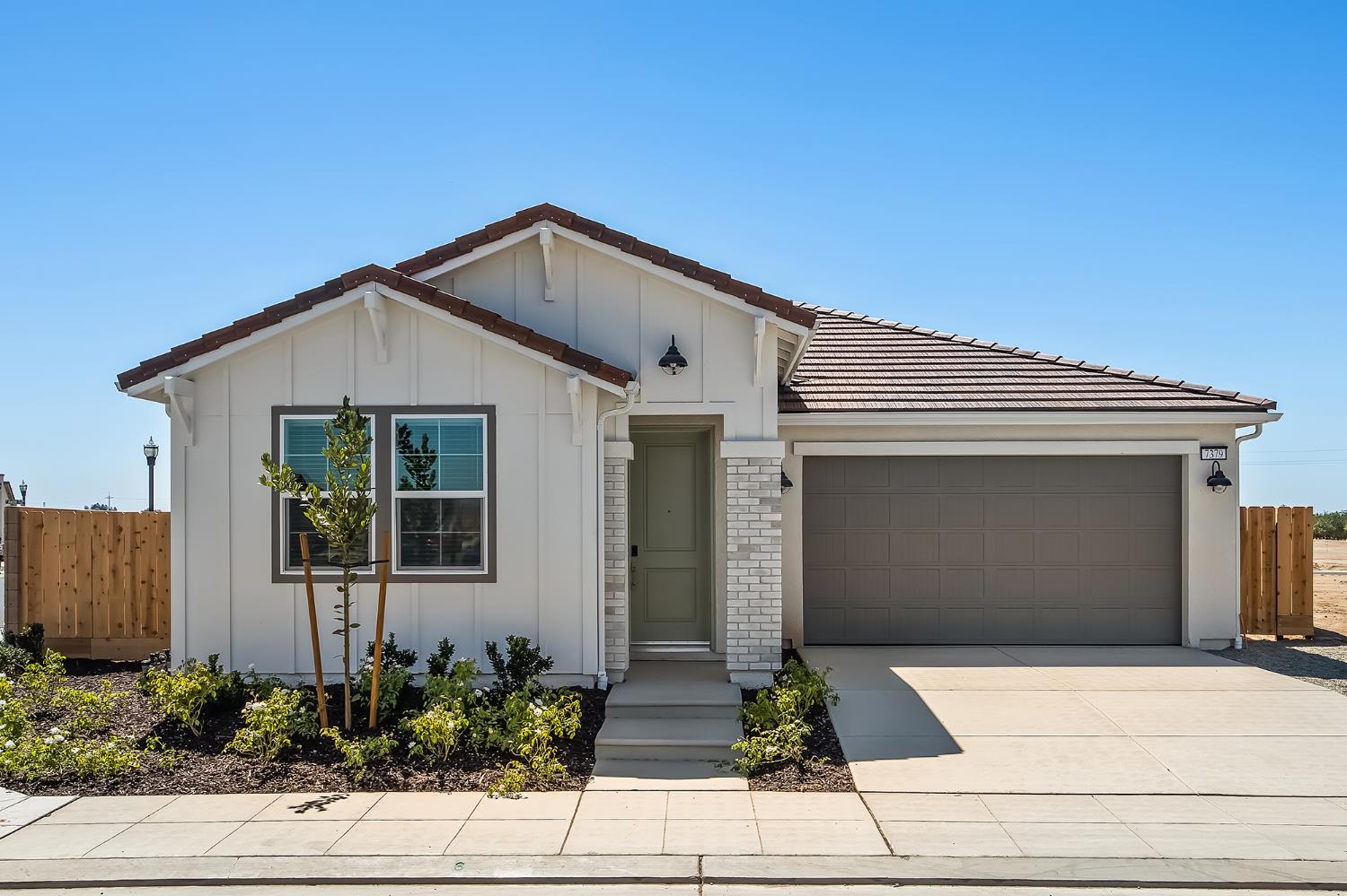 7379 W Hadley Ave, Fresno, CA 93723