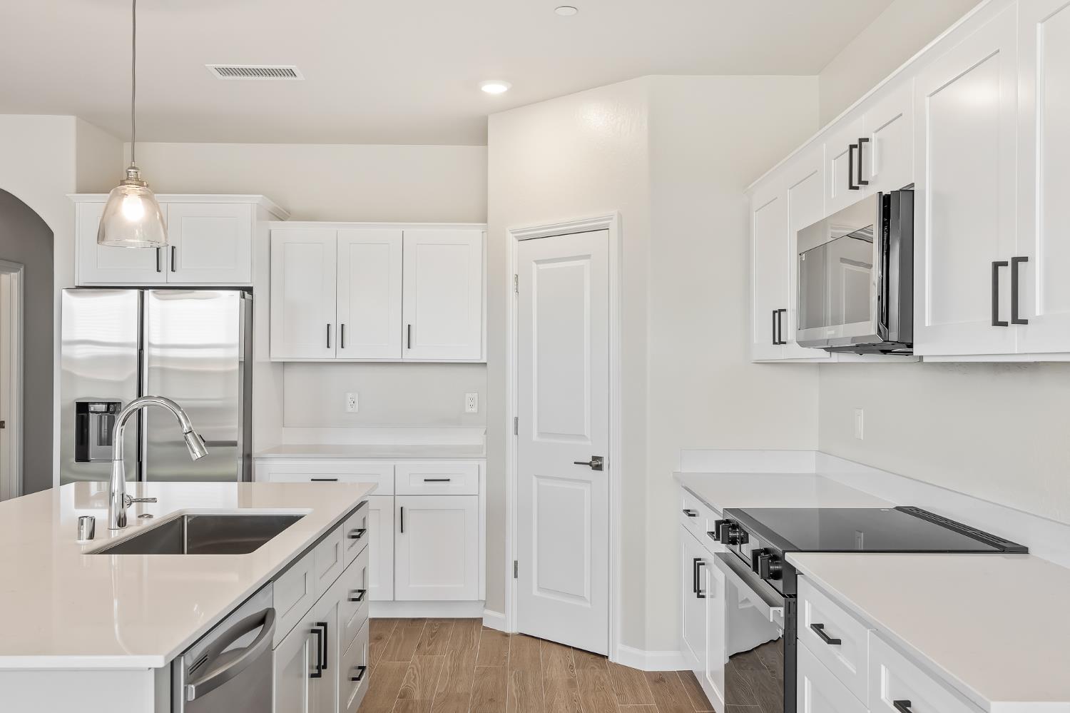 7379 W Hadley Ave, Fresno, CA 93723