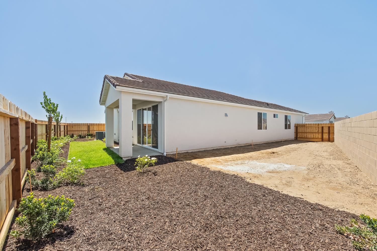 7379 W Hadley Ave, Fresno, CA 93723