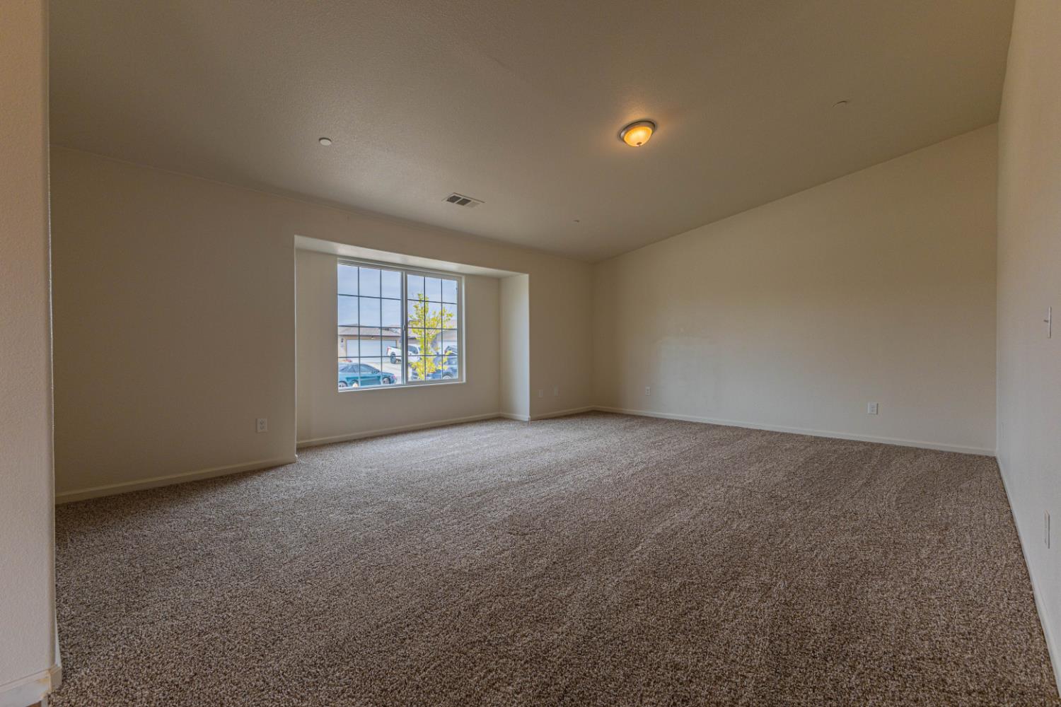337 Eppler St, Firebaugh, CA 93622