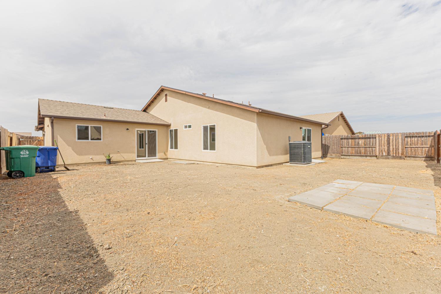 337 Eppler St, Firebaugh, CA 93622