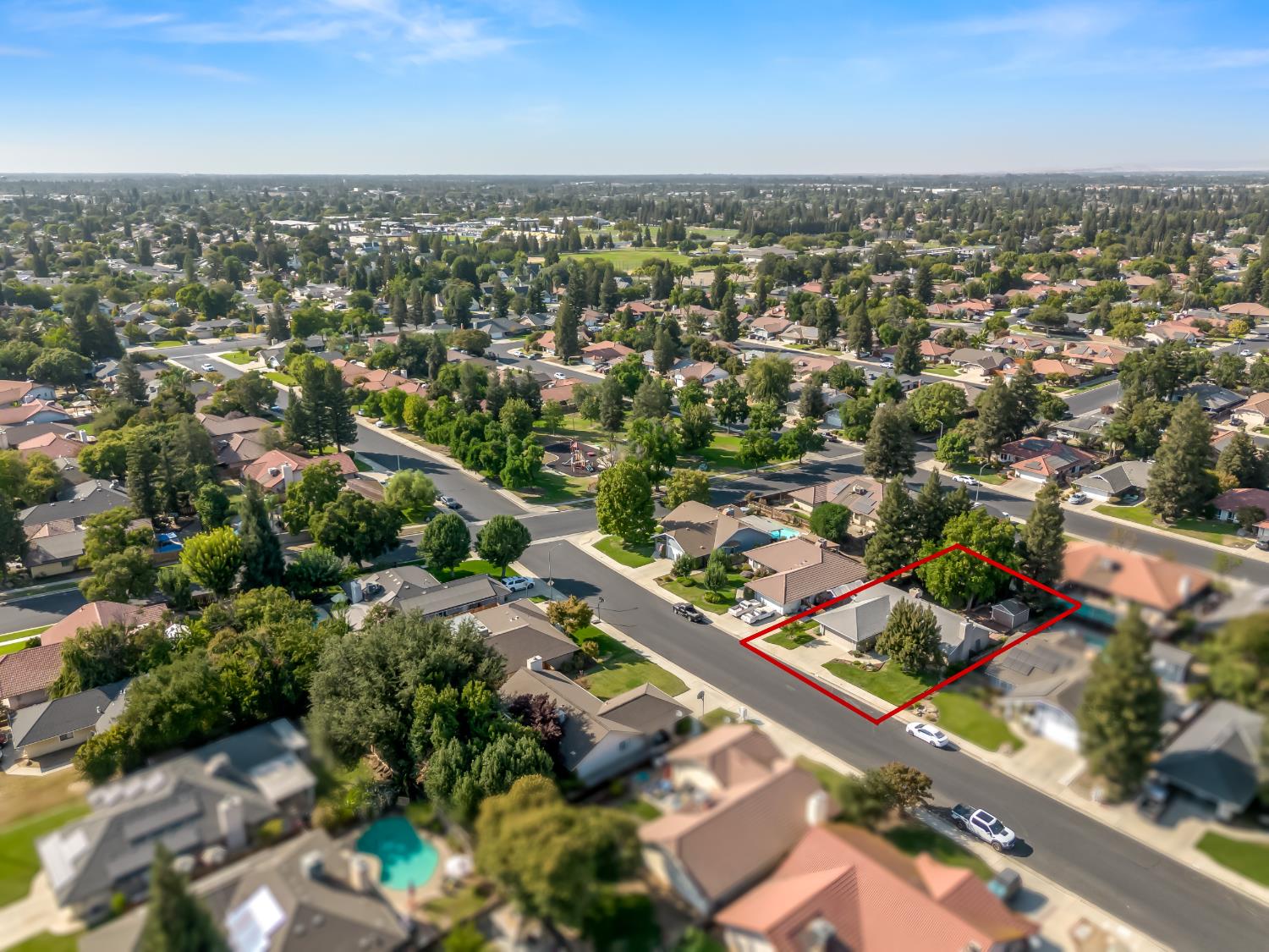 2475 Dennis Ave, Clovis, CA 93611