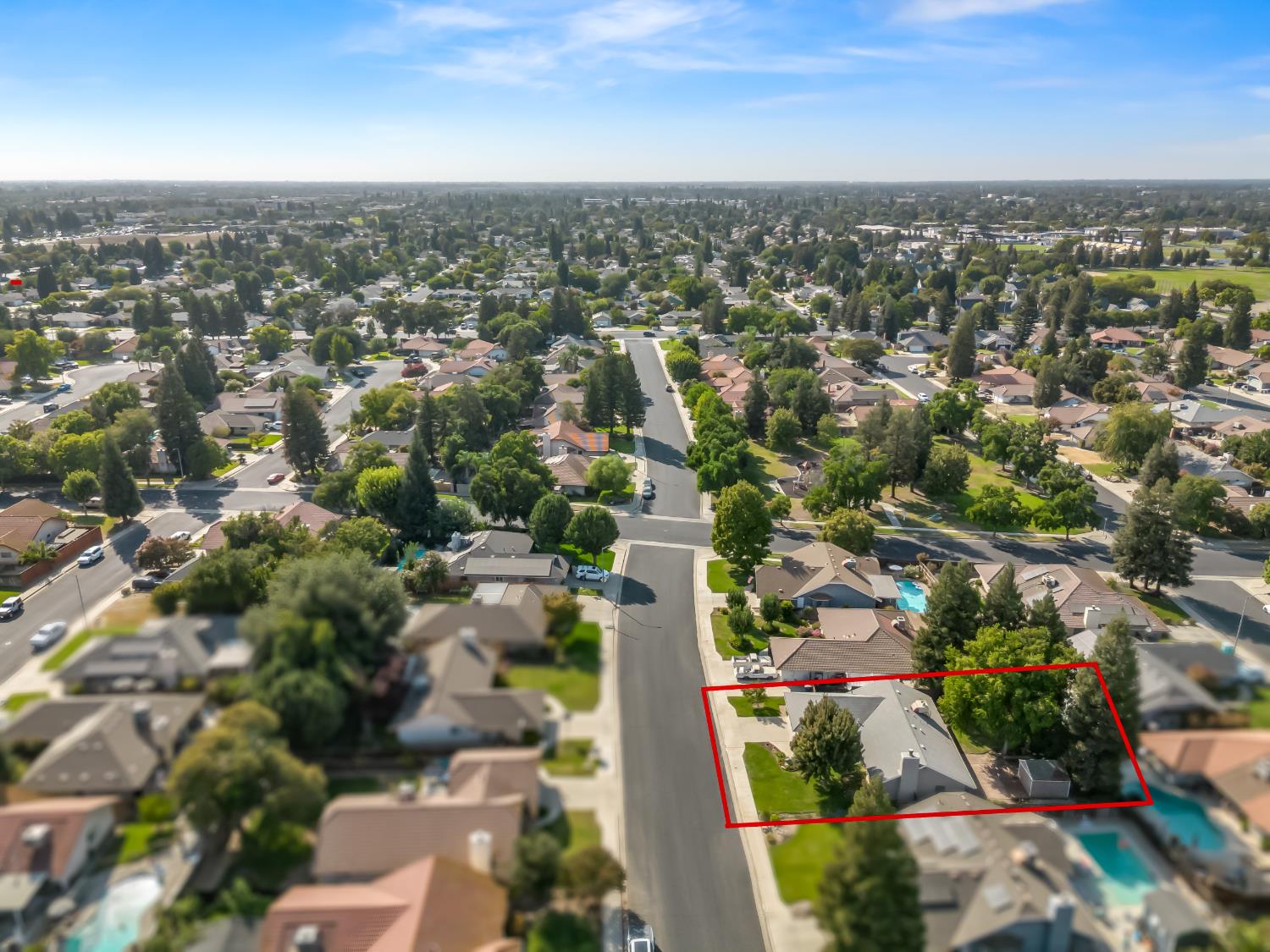 2475 Dennis Ave, Clovis, CA 93611