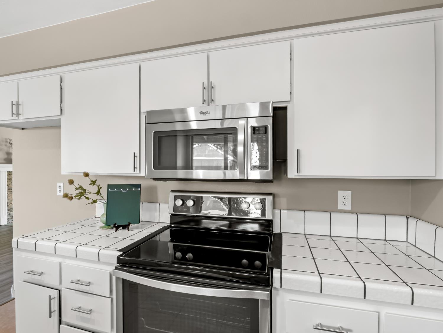 2475 Dennis Ave, Clovis, CA 93611