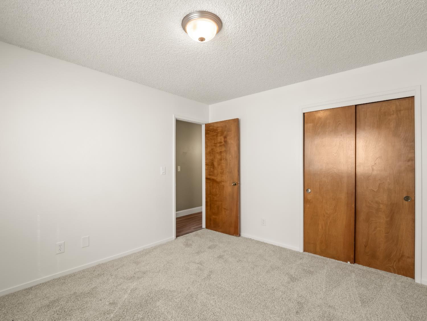 2475 Dennis Ave, Clovis, CA 93611