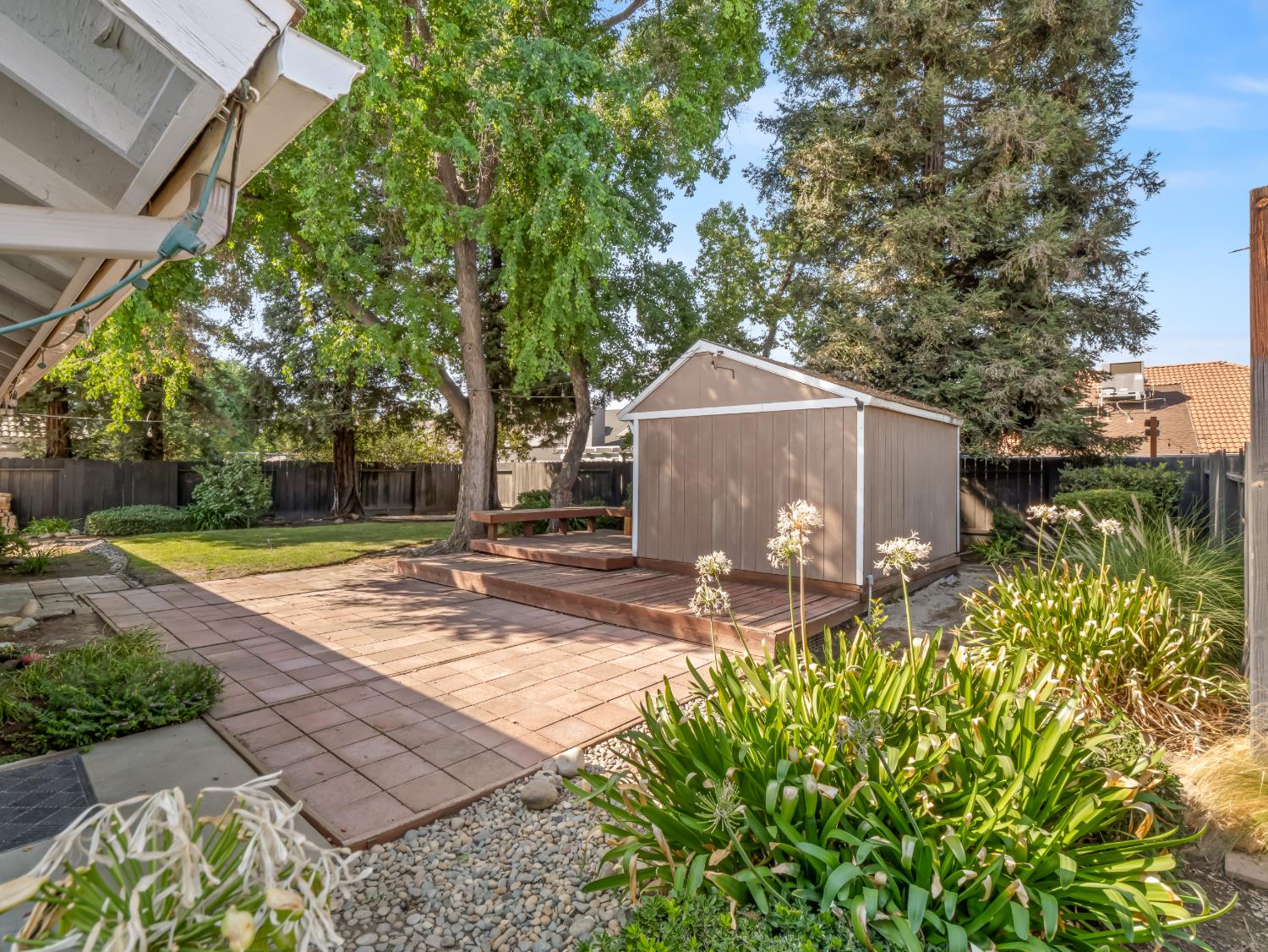2475 Dennis Ave, Clovis, CA 93611
