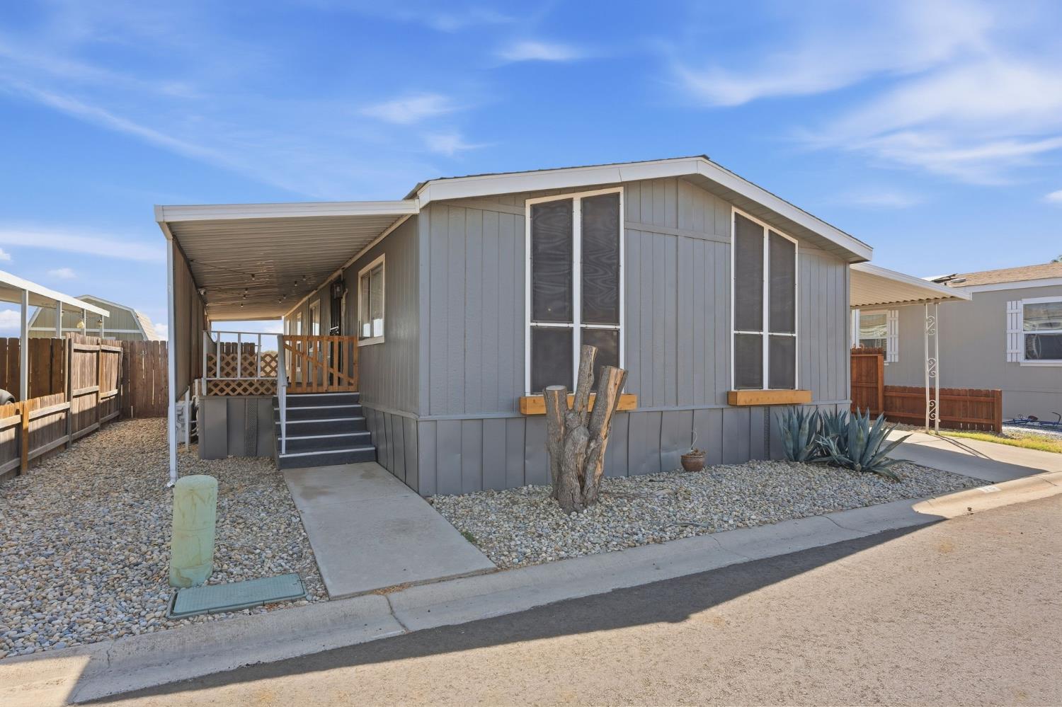 2575 willlow #76, Fresno, CA 93725