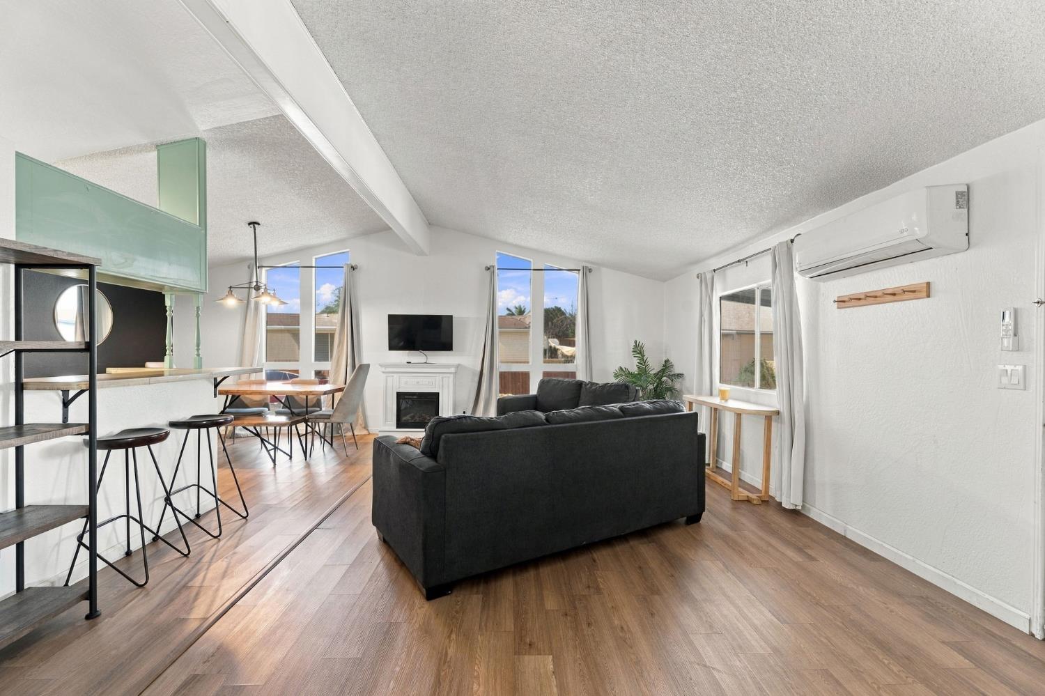 2575 willlow #76, Fresno, CA 93725