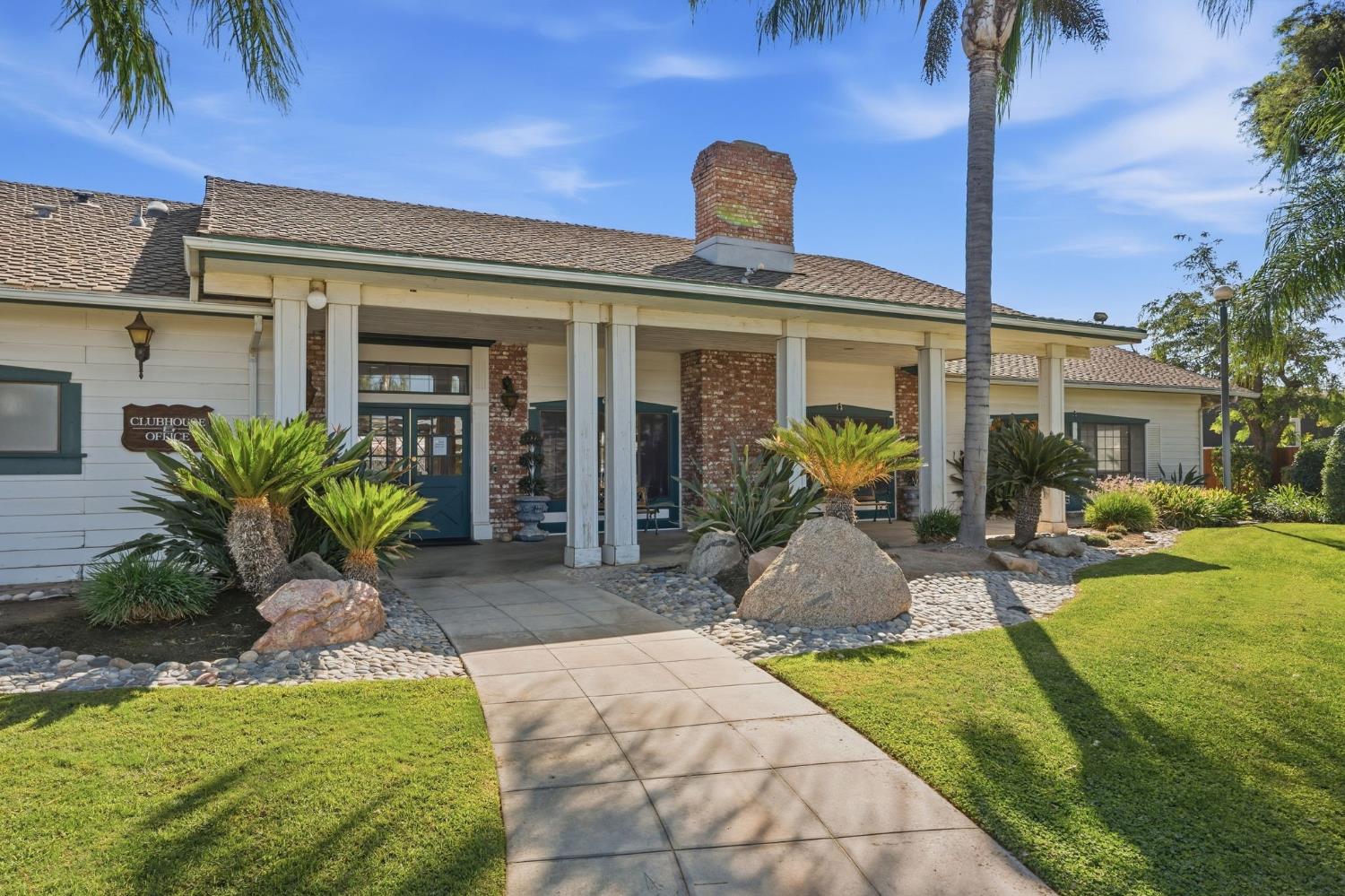 2575 willlow #76, Fresno, CA 93725