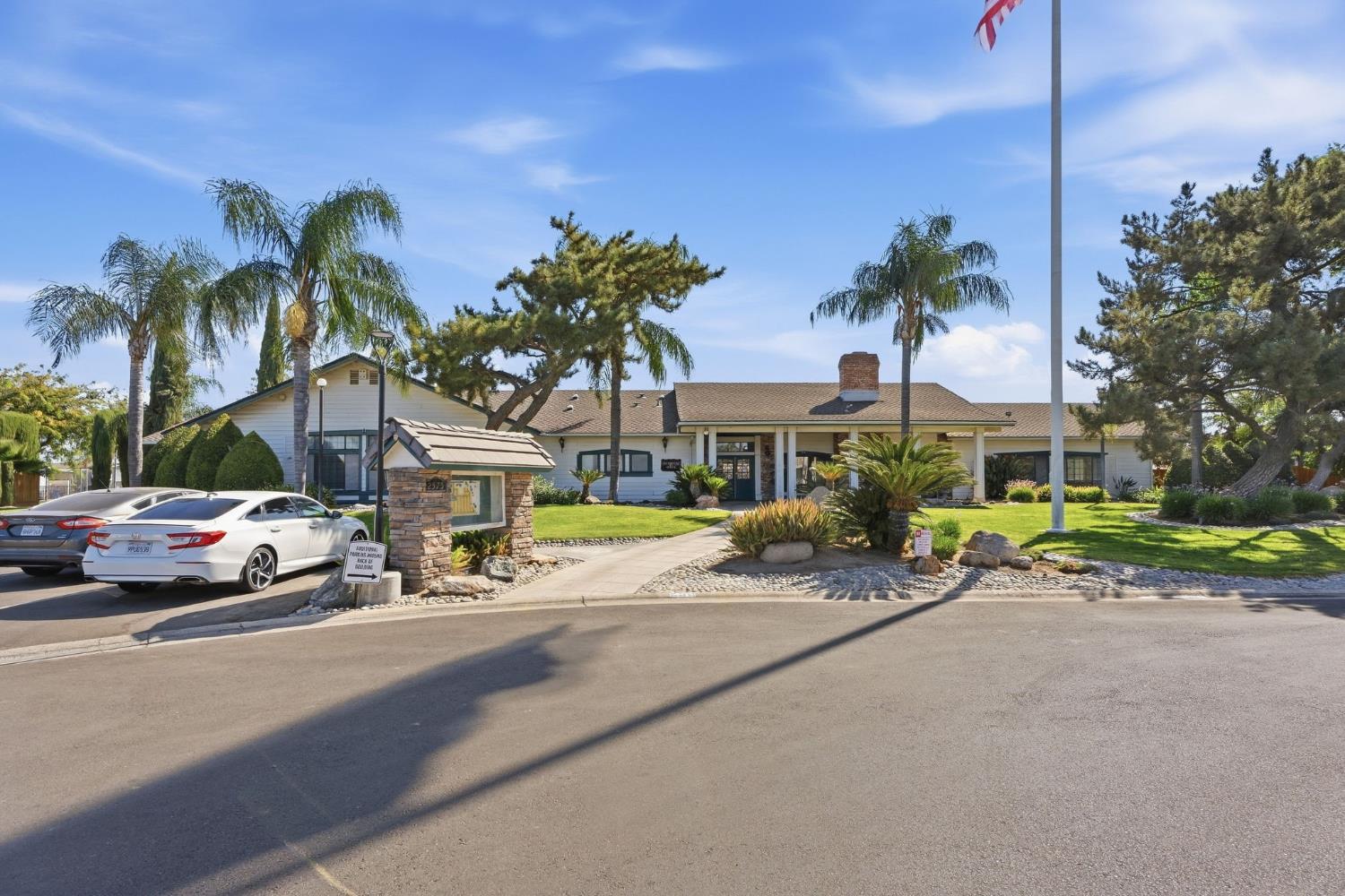 2575 willlow #76, Fresno, CA 93725