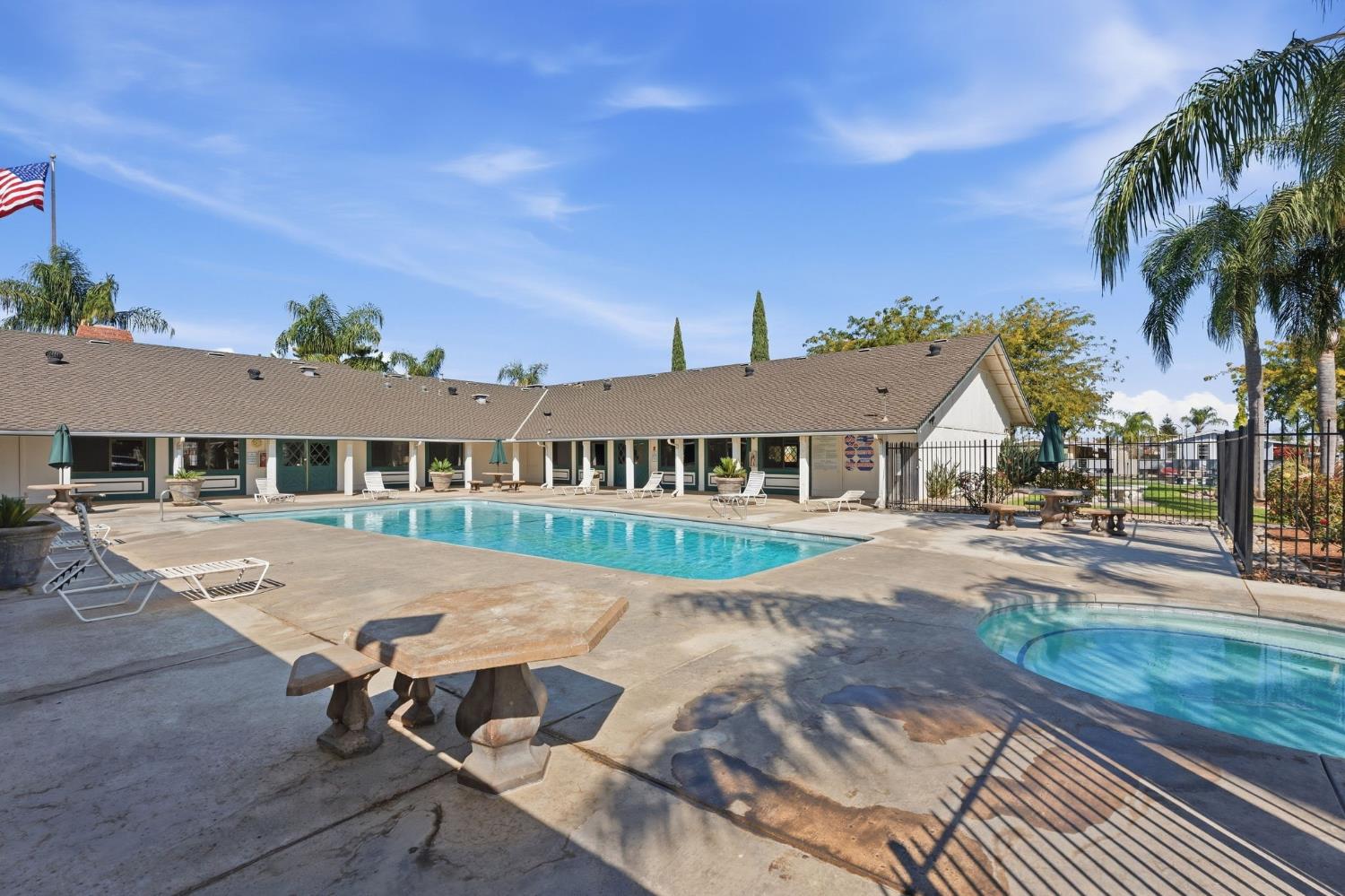 2575 willlow #76, Fresno, CA 93725