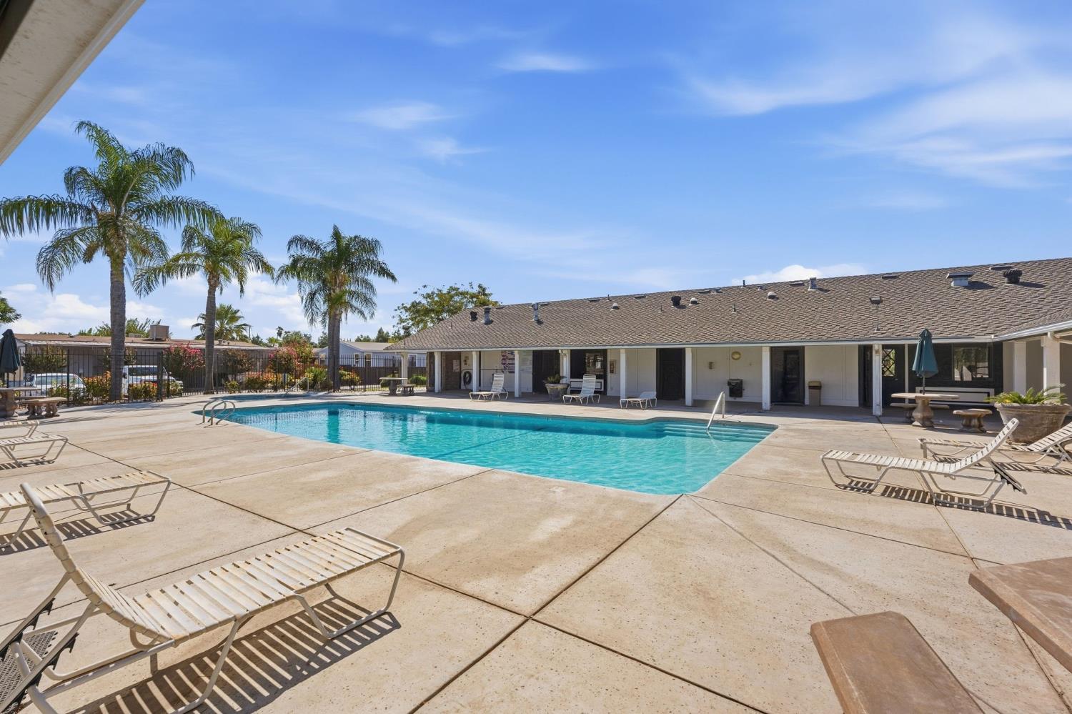 2575 willlow #76, Fresno, CA 93725