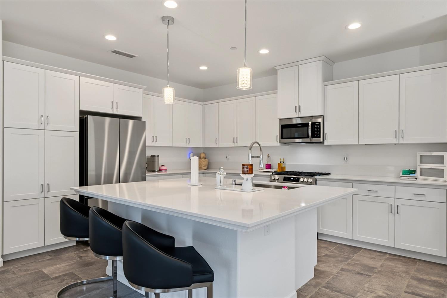 777 Josephine Ave, Madera, CA 93636