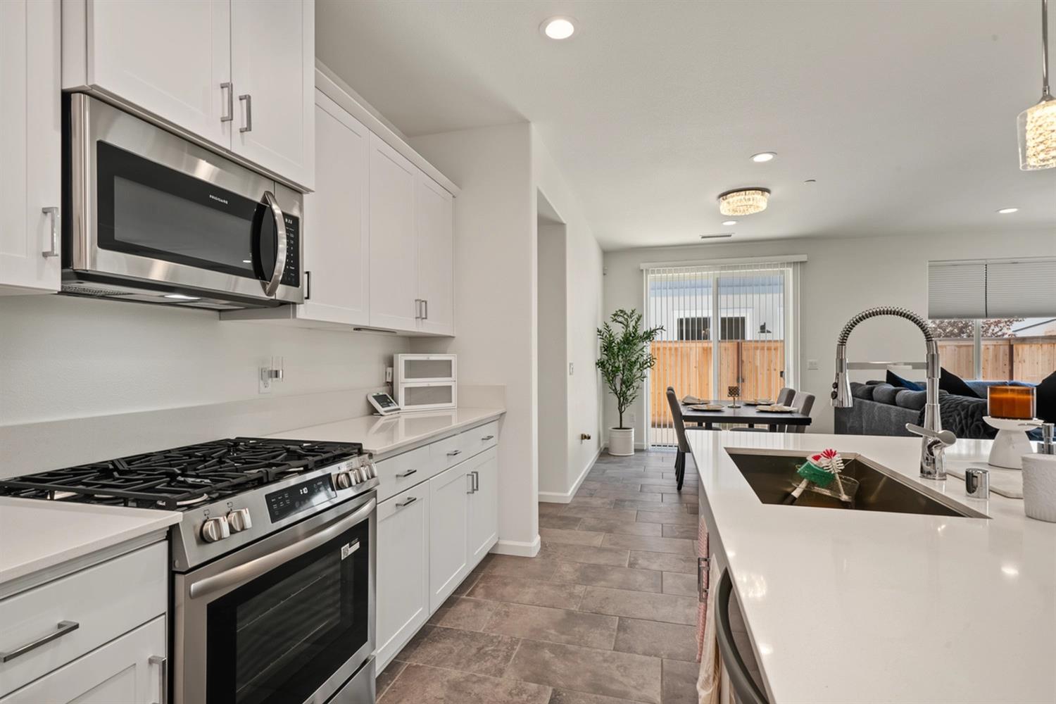 777 Josephine Ave, Madera, CA 93636