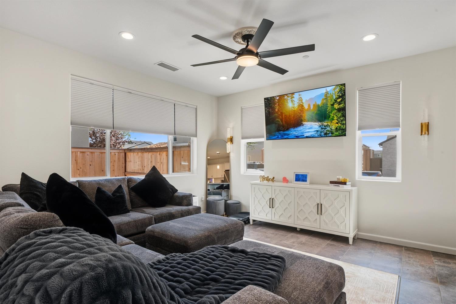 777 Josephine Ave, Madera, CA 93636