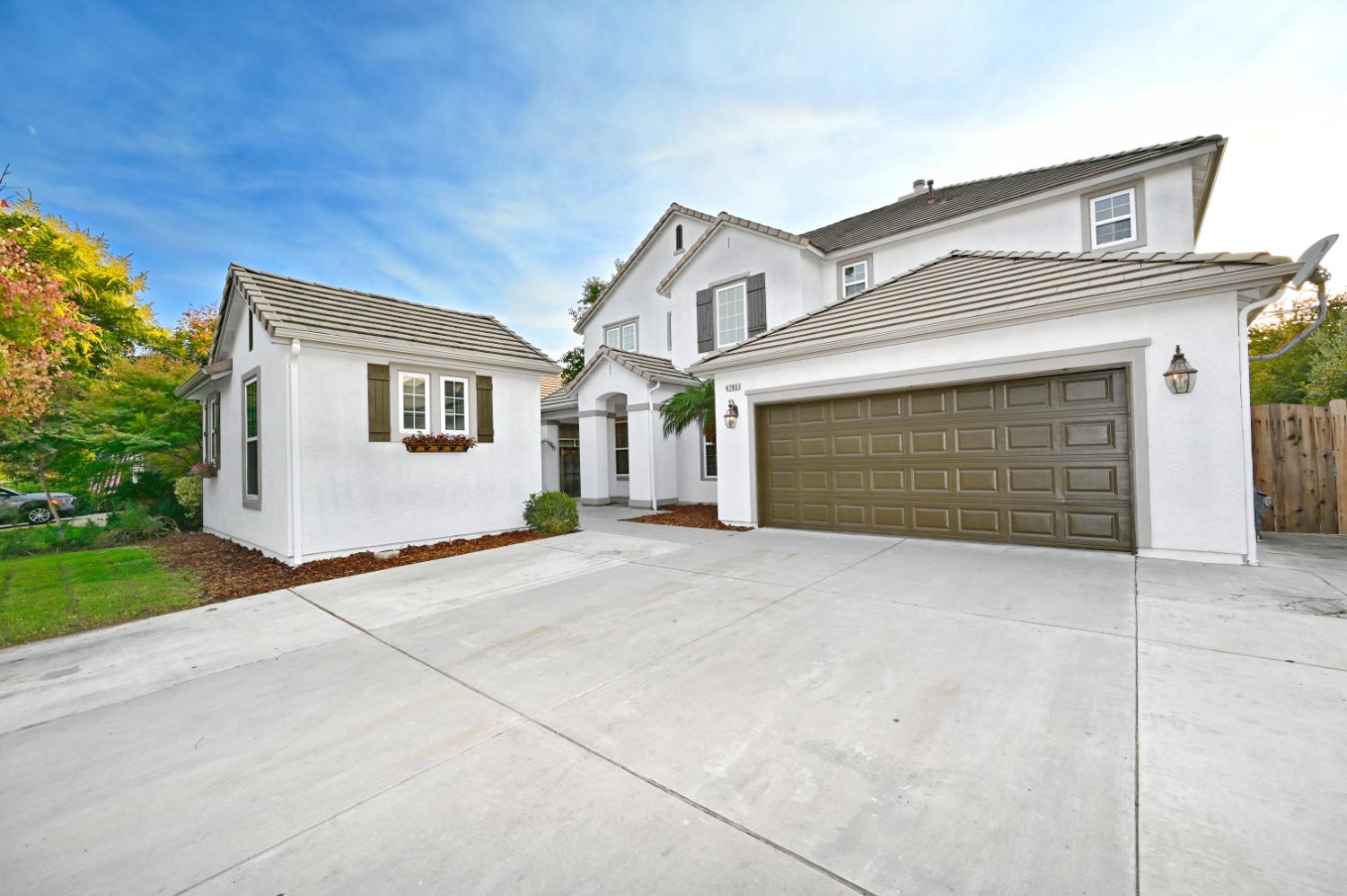 4793 N Emerald Peak Dr, Clovis, CA 93619