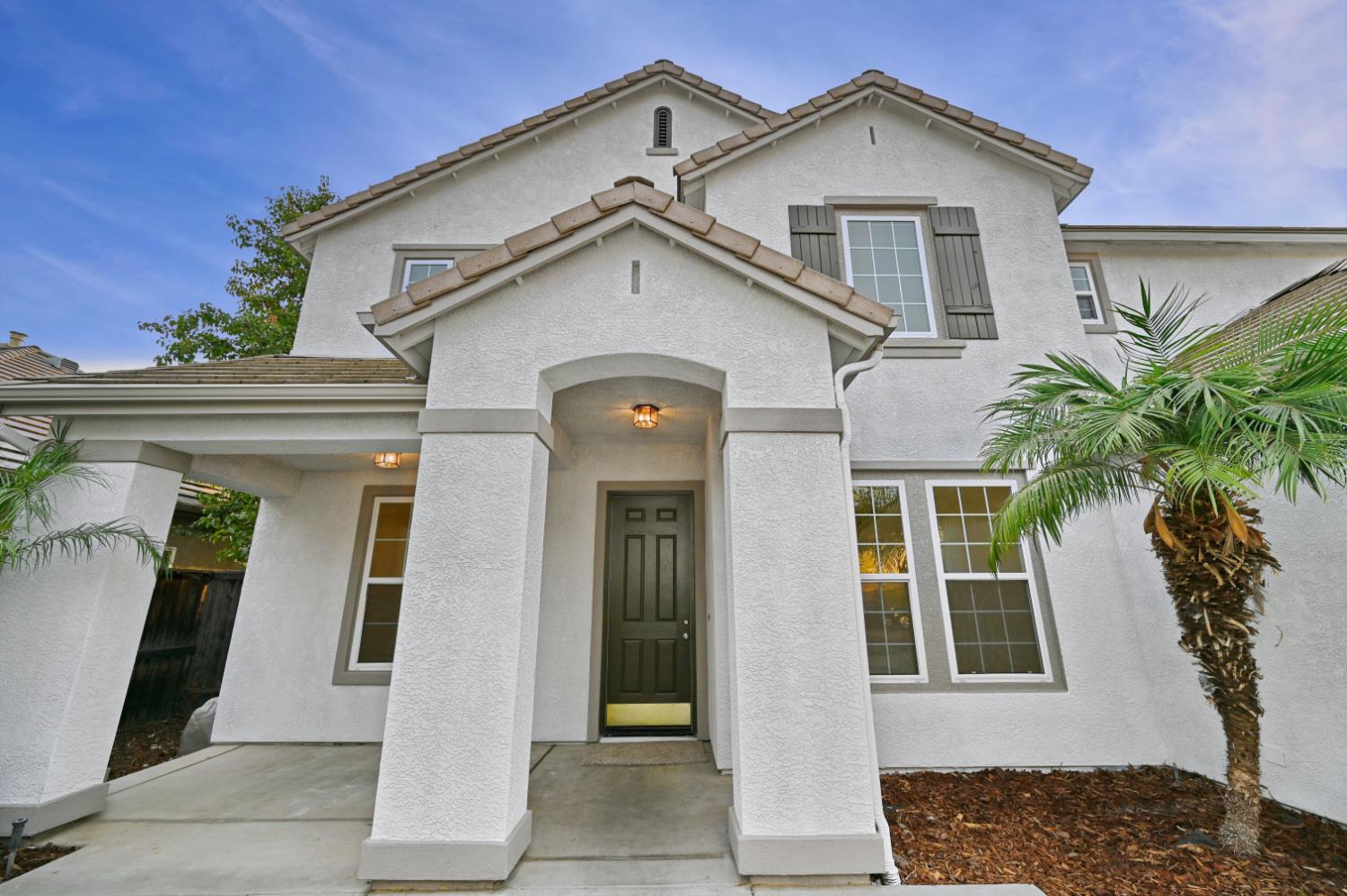 4793 N Emerald Peak Dr, Clovis, CA 93619