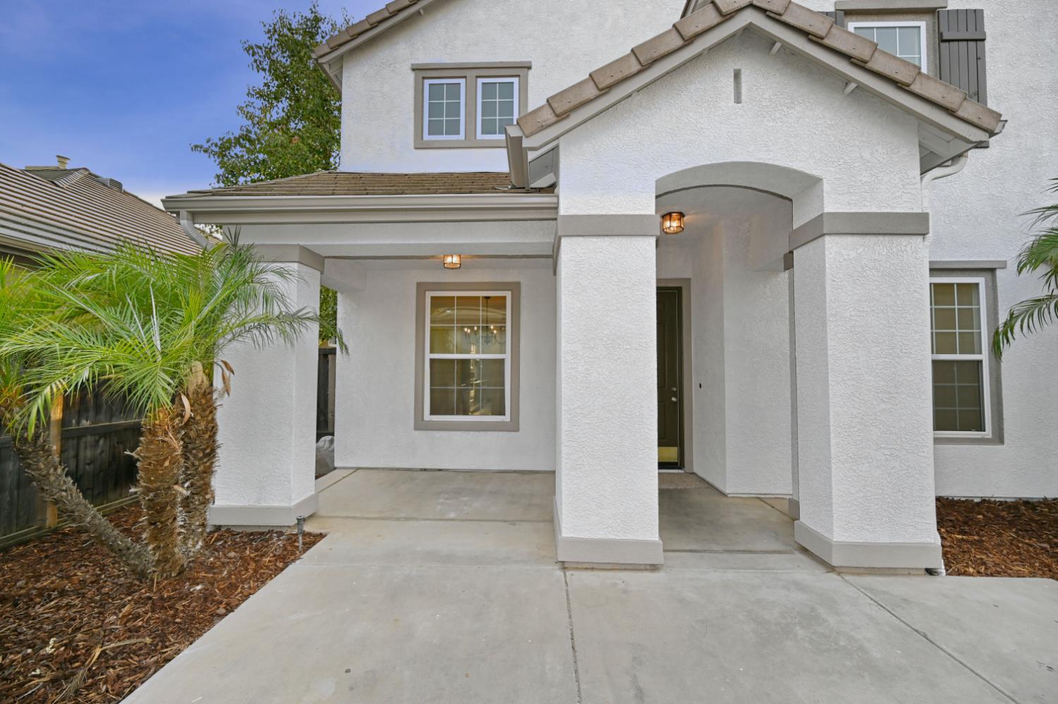4793 N Emerald Peak Dr, Clovis, CA 93619