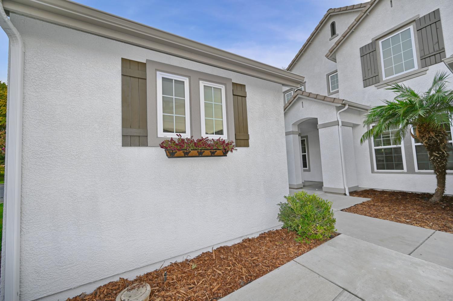 4793 N Emerald Peak Dr, Clovis, CA 93619