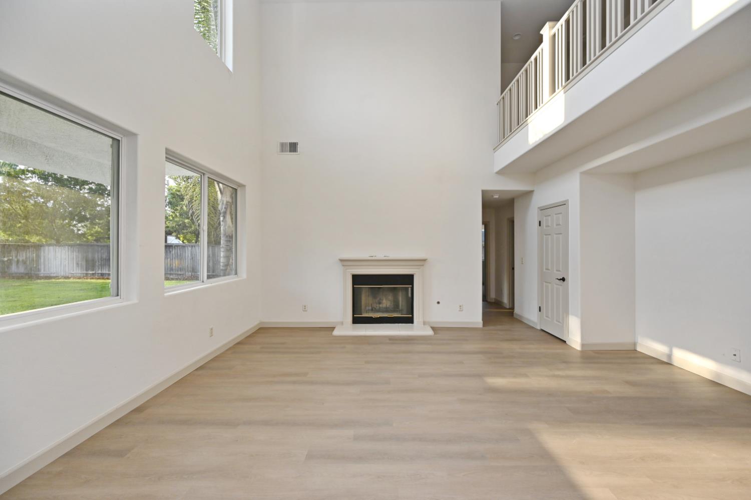 4793 N Emerald Peak Dr, Clovis, CA 93619