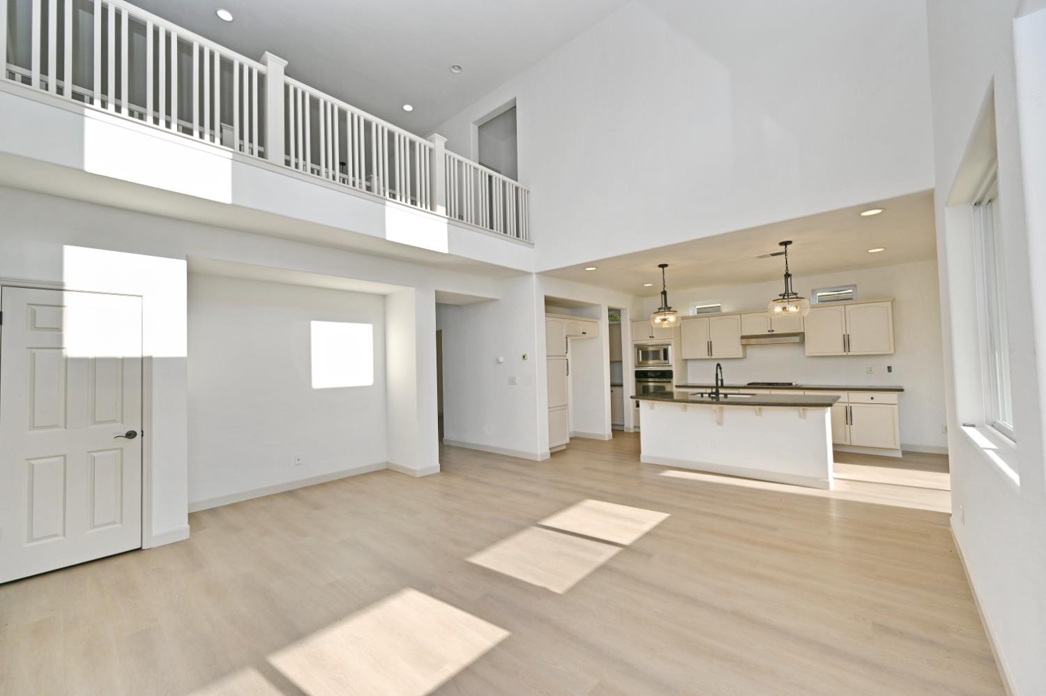 4793 N Emerald Peak Dr, Clovis, CA 93619