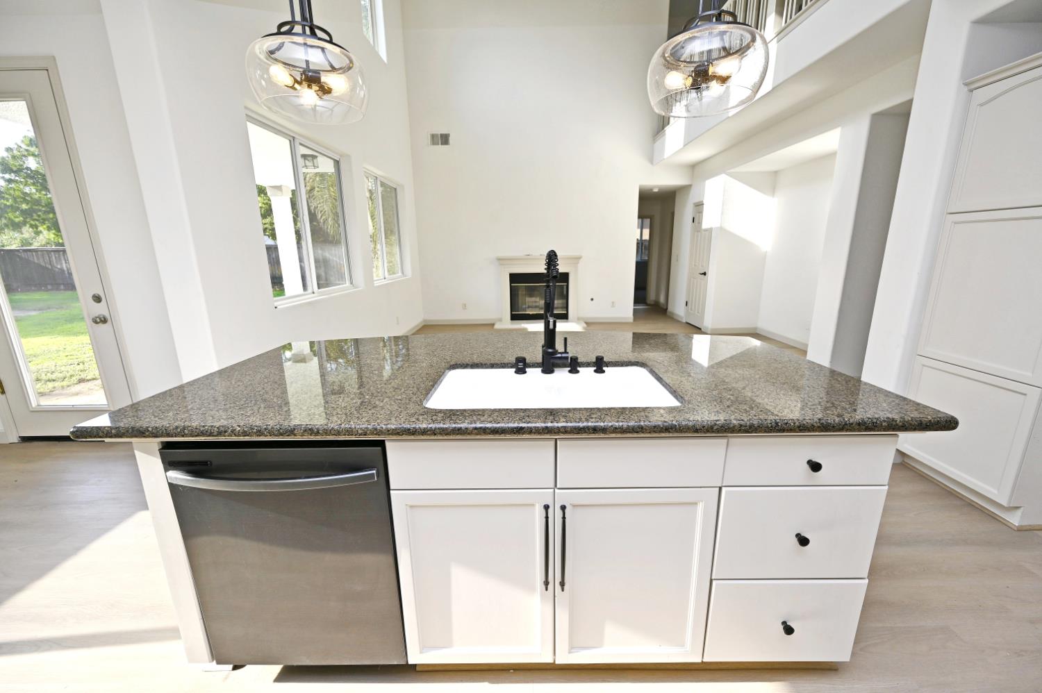 4793 N Emerald Peak Dr, Clovis, CA 93619