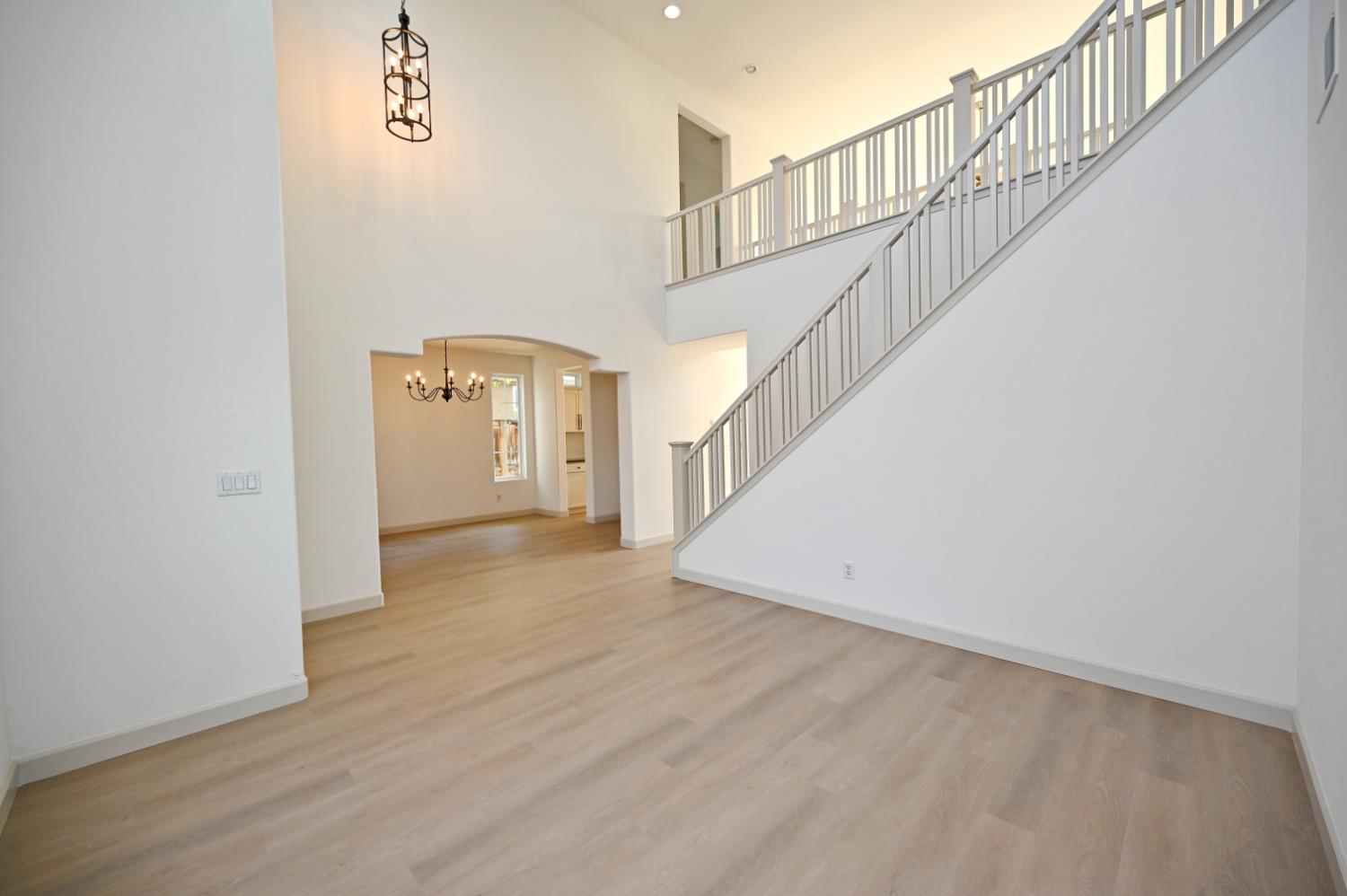 4793 N Emerald Peak Dr, Clovis, CA 93619