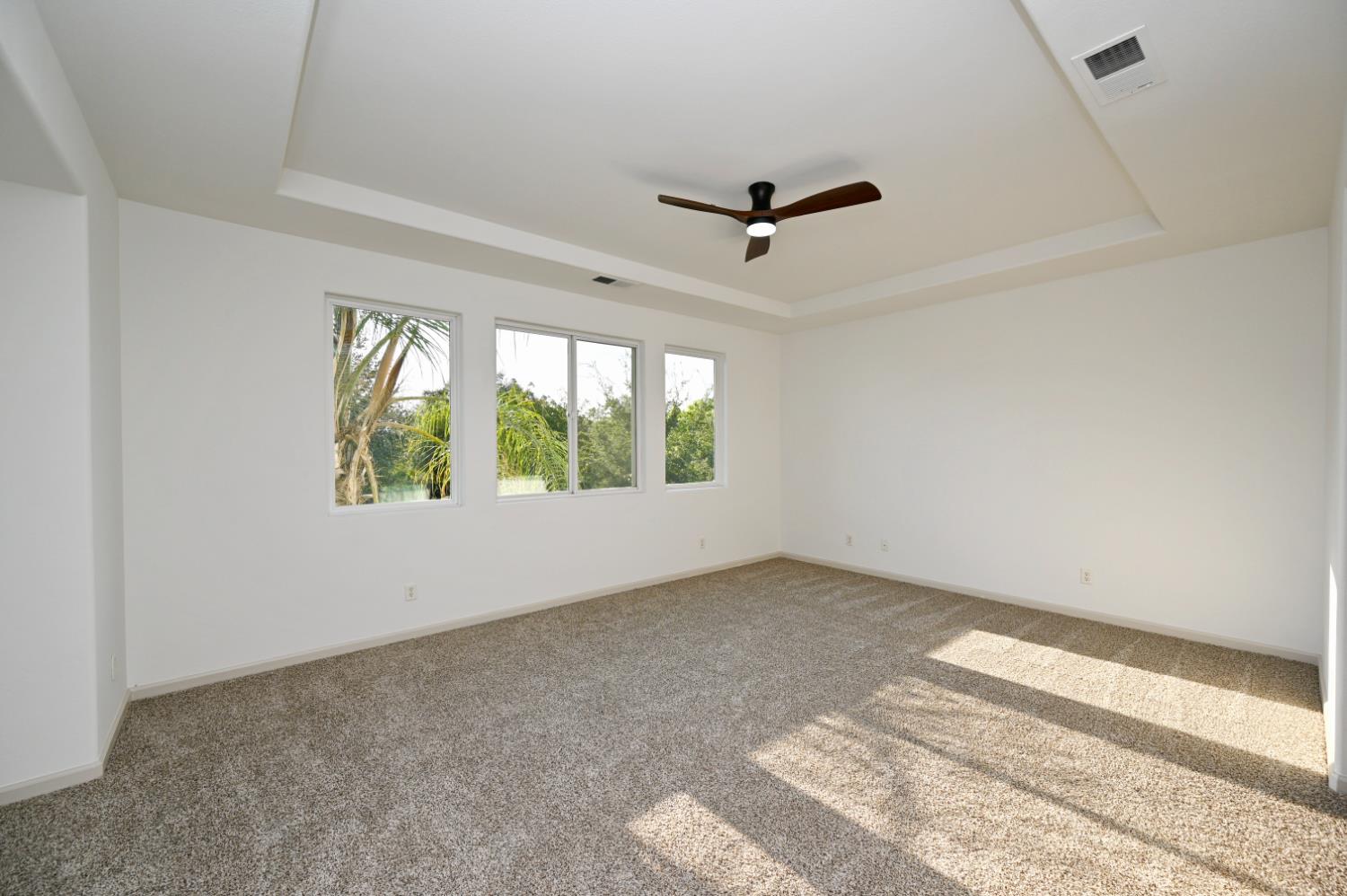4793 N Emerald Peak Dr, Clovis, CA 93619