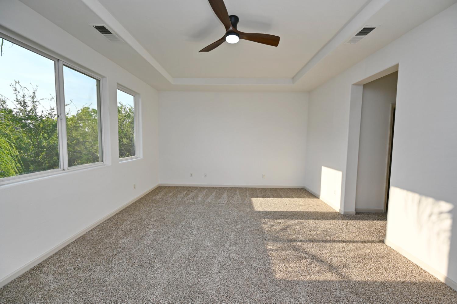 4793 N Emerald Peak Dr, Clovis, CA 93619