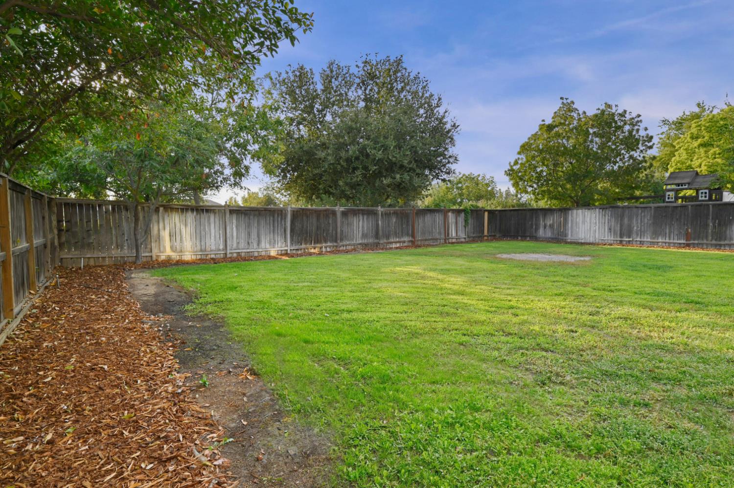 4793 N Emerald Peak Dr, Clovis, CA 93619