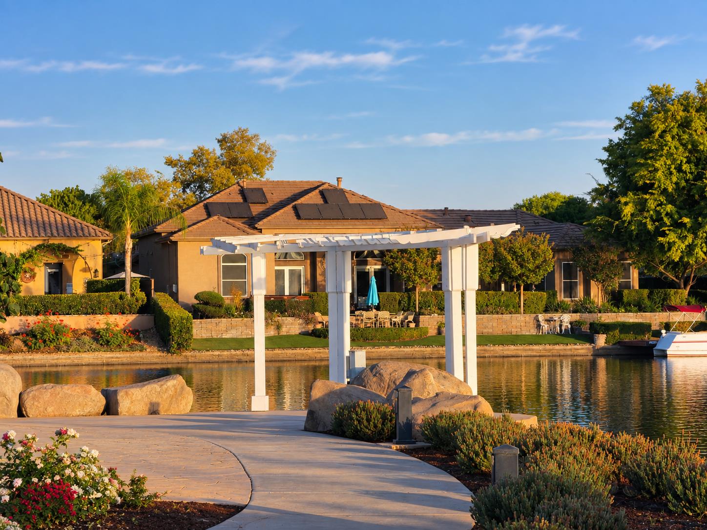 4793 N Emerald Peak Dr, Clovis, CA 93619