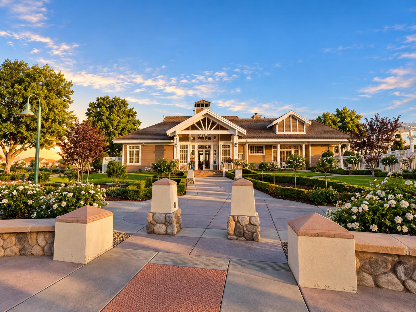 4793 N Emerald Peak Dr, Clovis, CA 93619