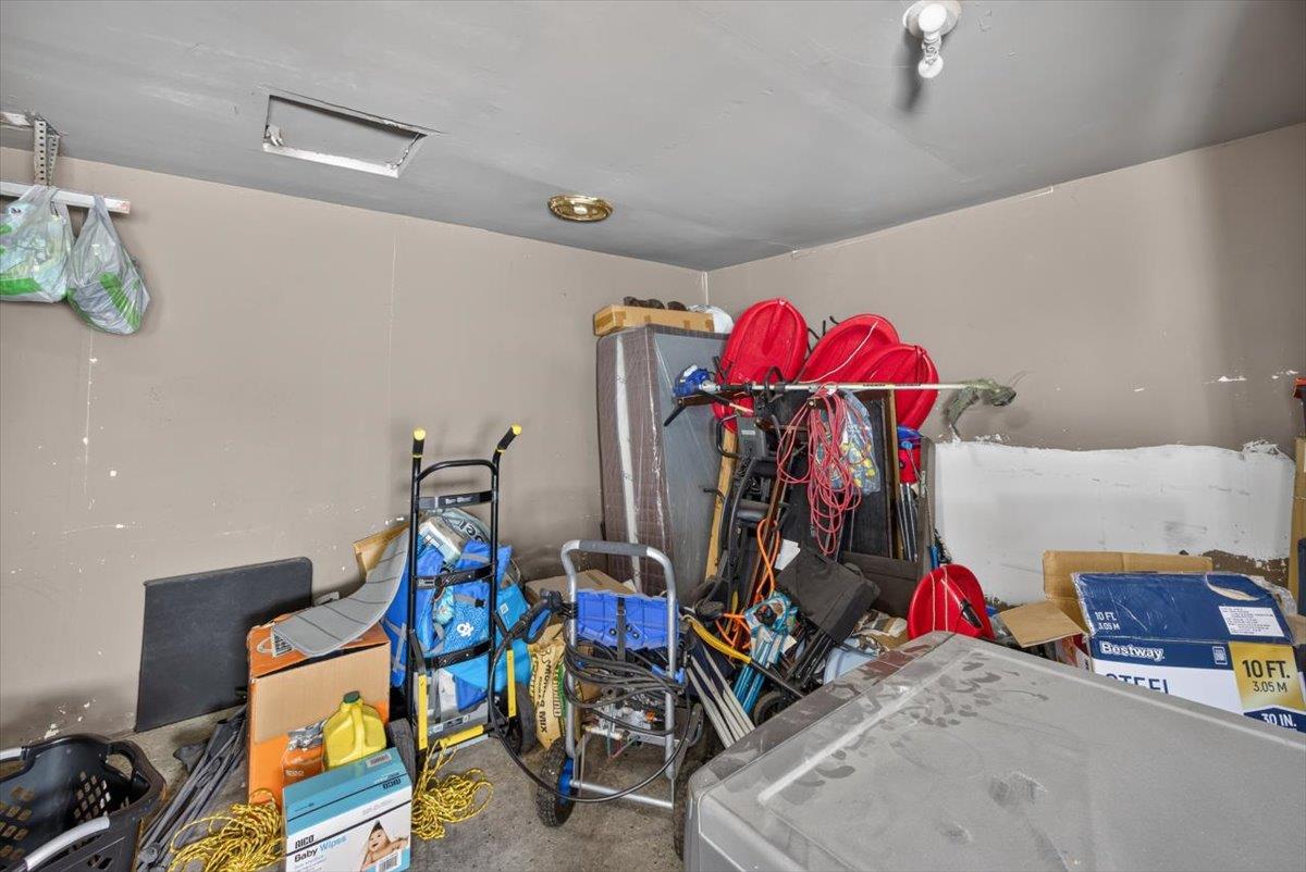 1118 N Augusta St, Fresno, CA 93701