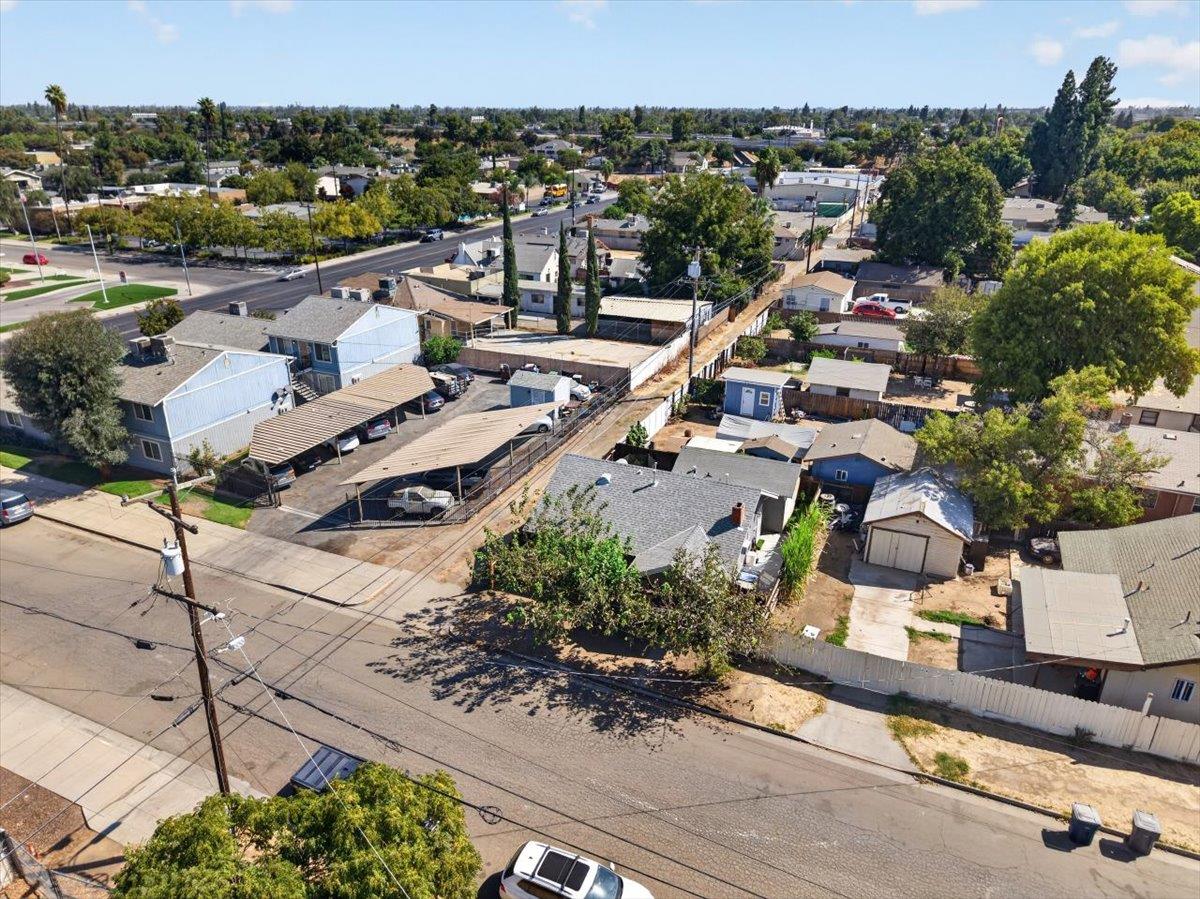 1118 N Augusta St, Fresno, CA 93701