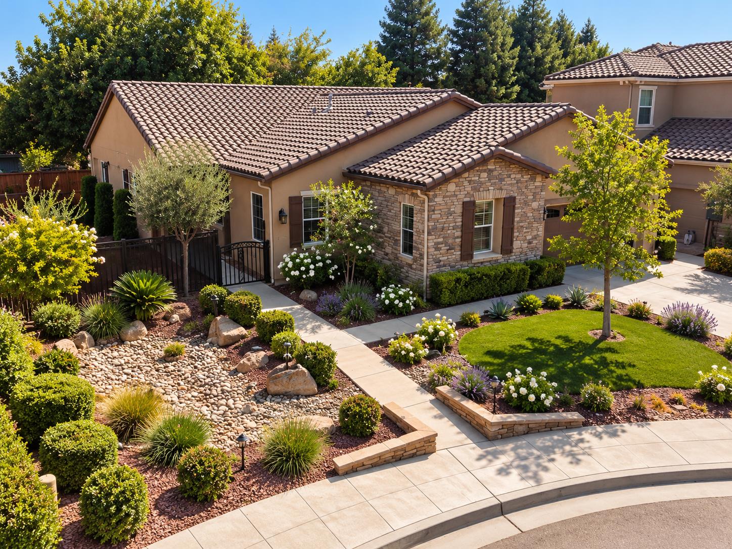197 N Oxford Ave, Clovis, CA 93612