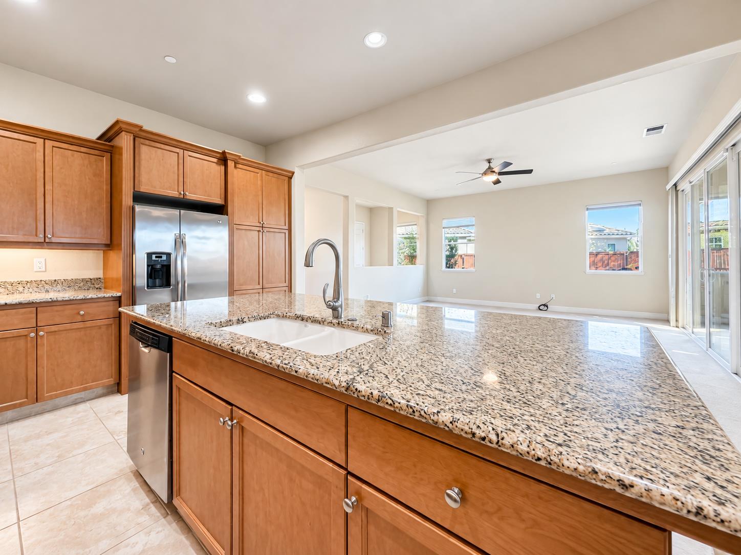 197 N Oxford Ave, Clovis, CA 93612