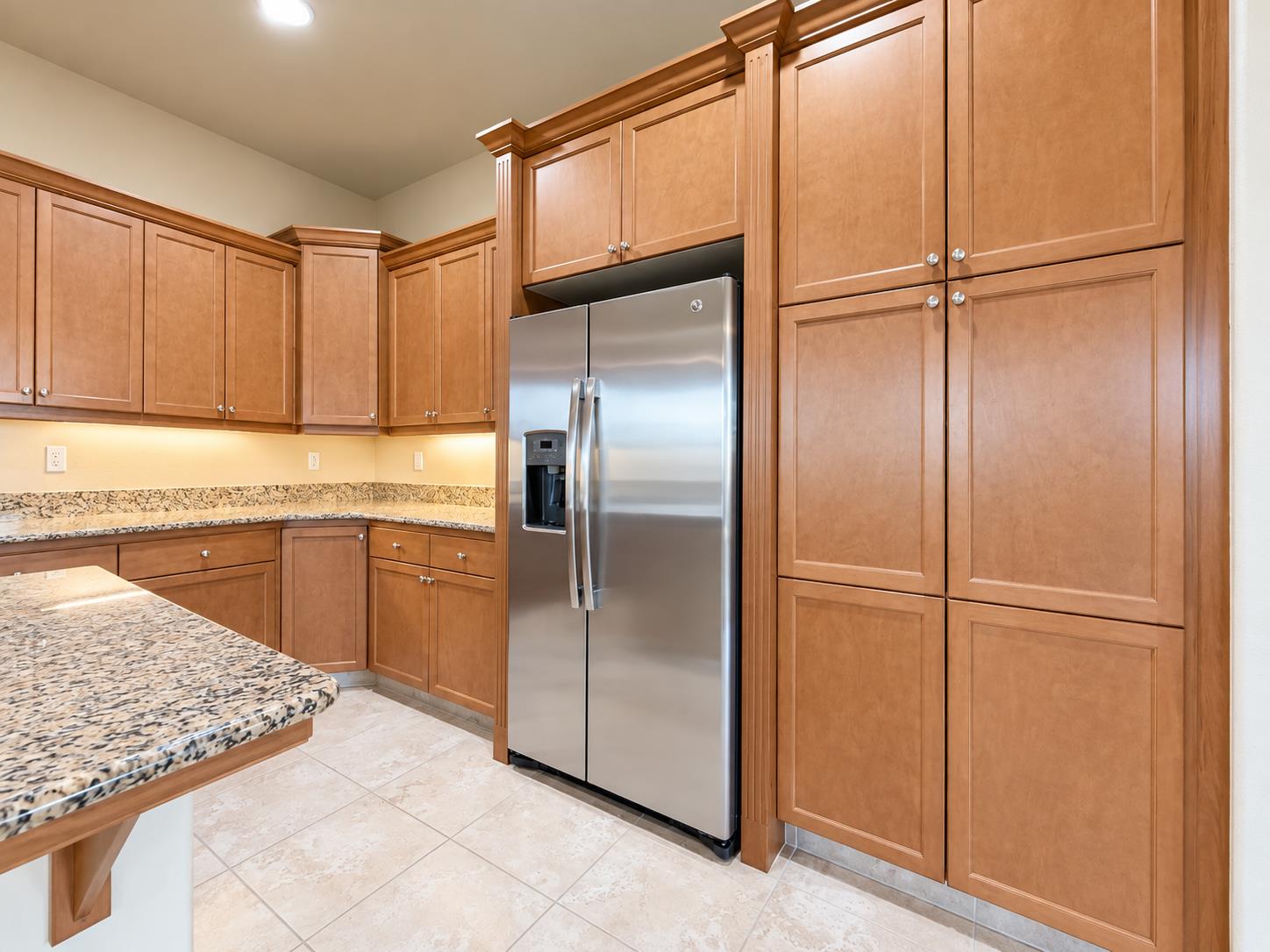 197 N Oxford Ave, Clovis, CA 93612