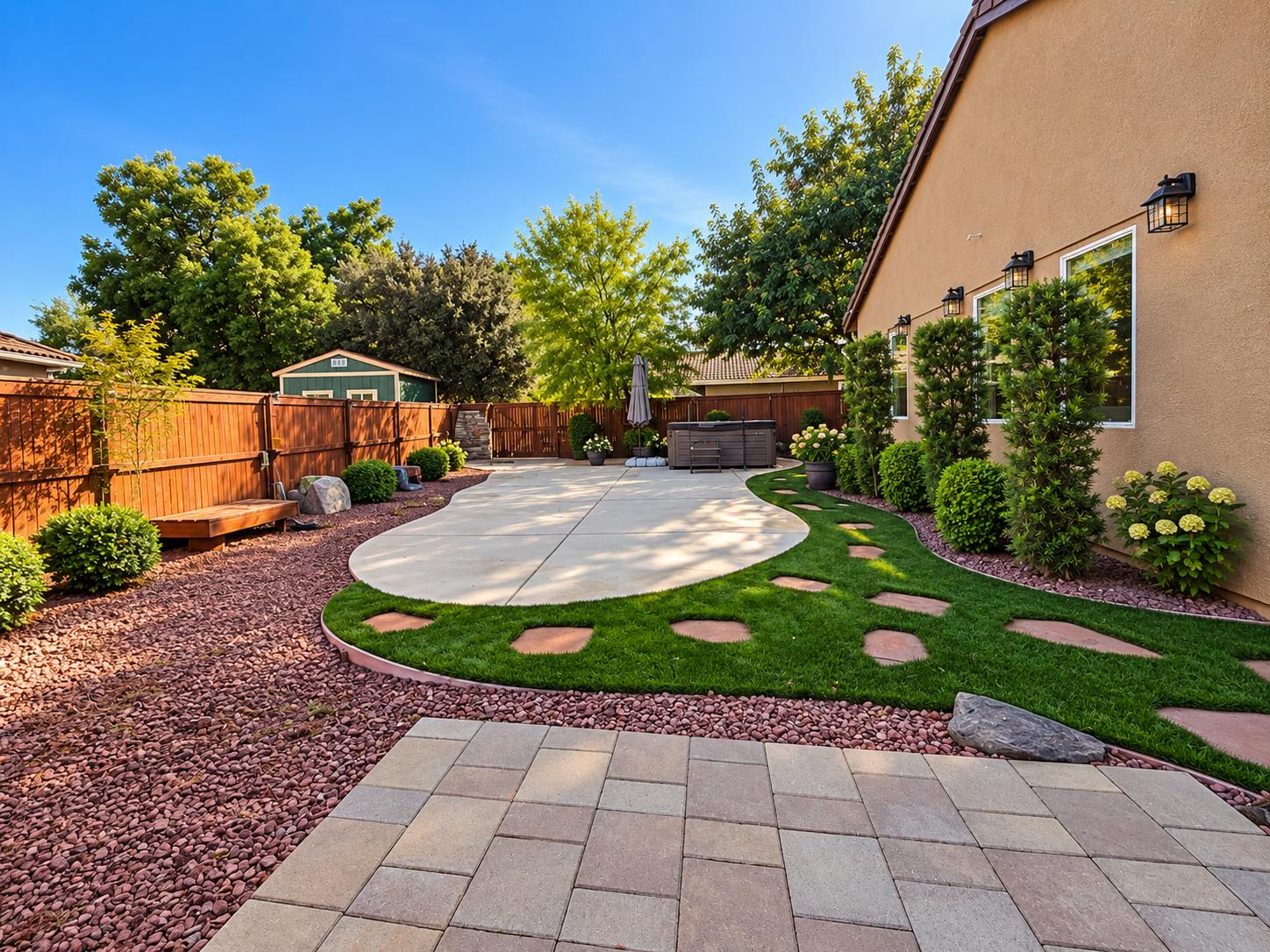 197 N Oxford Ave, Clovis, CA 93612