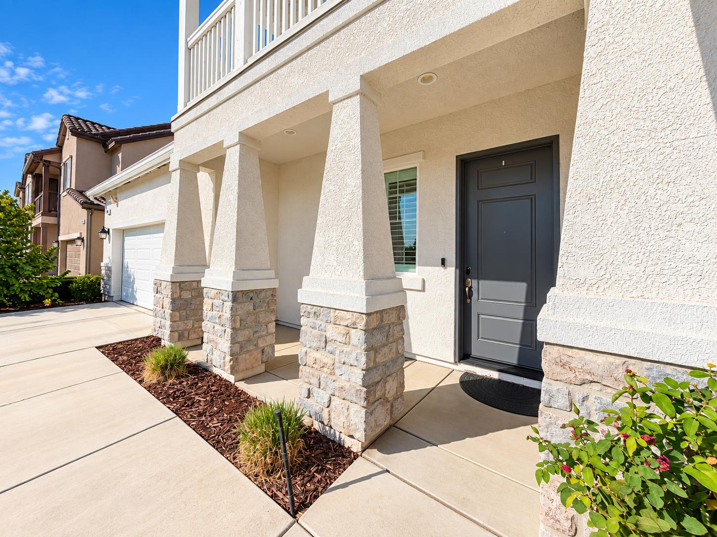 2468 Montana Ave, Clovis, CA 93619
