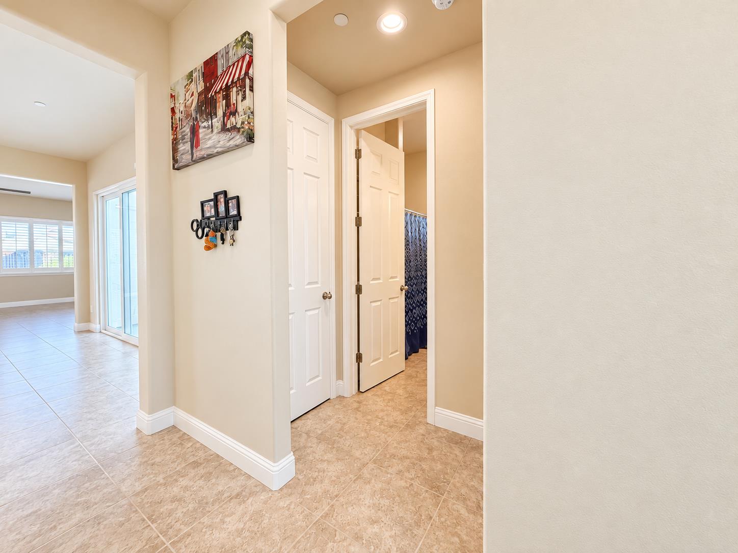2468 Montana Ave, Clovis, CA 93619
