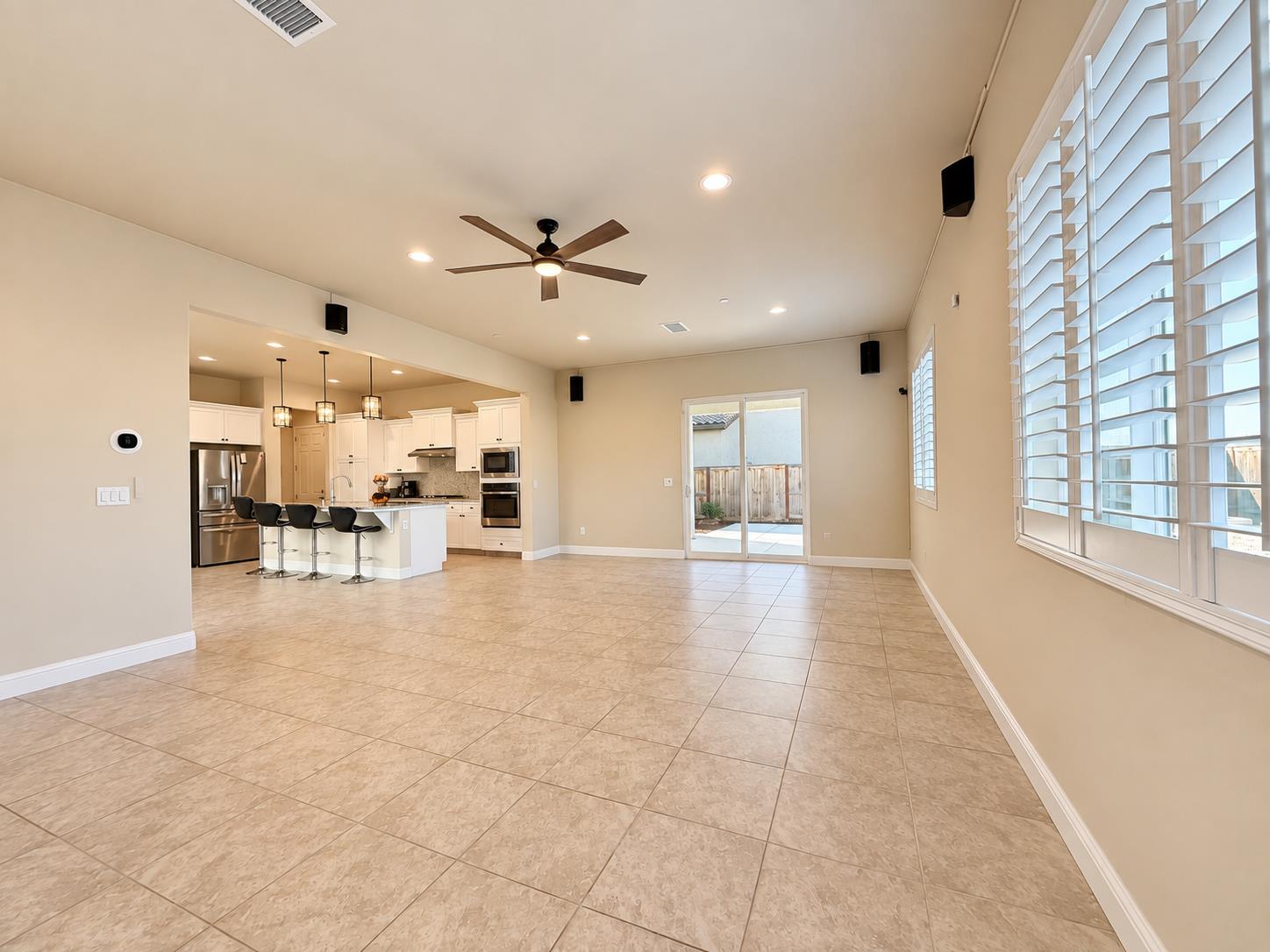 2468 Montana Ave, Clovis, CA 93619