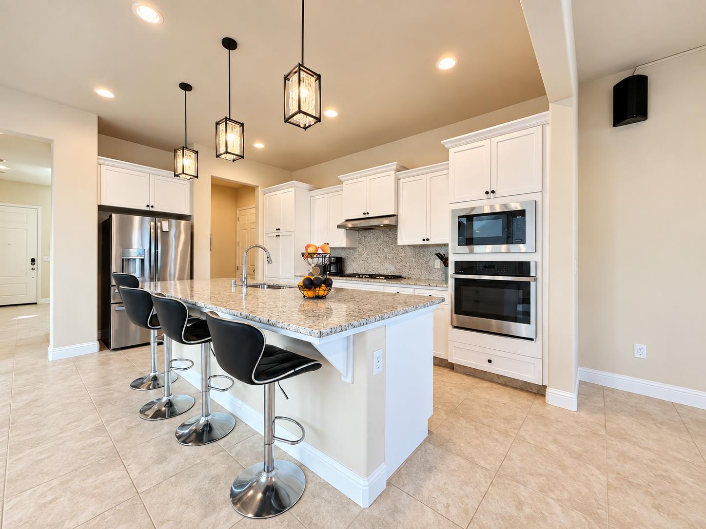 2468 Montana Ave, Clovis, CA 93619
