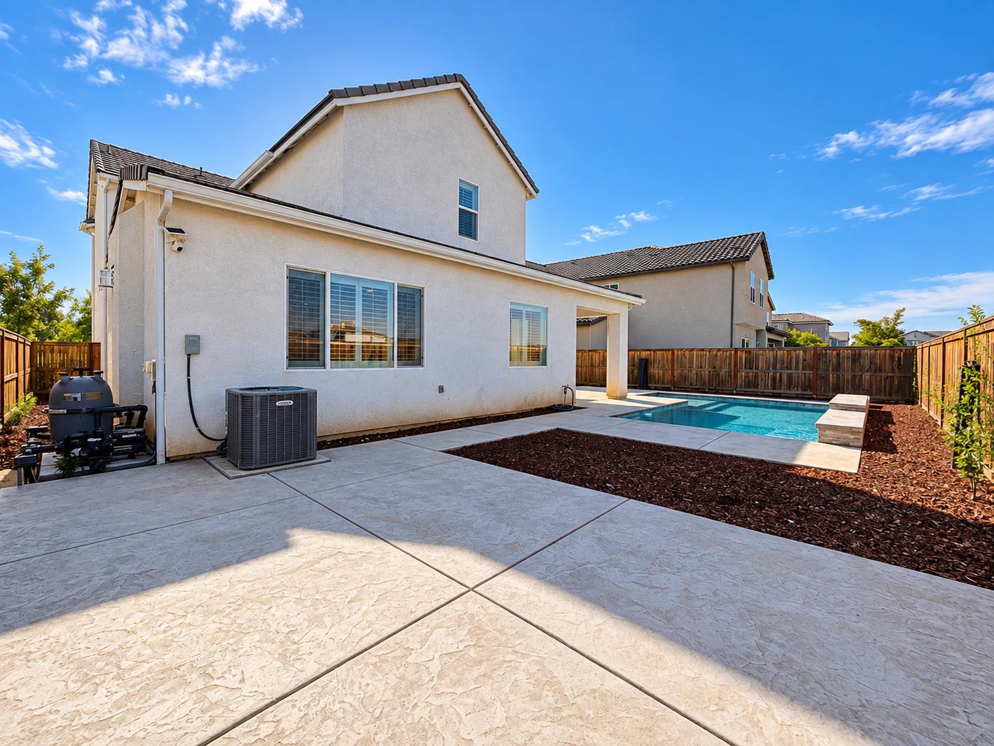 2468 Montana Ave, Clovis, CA 93619