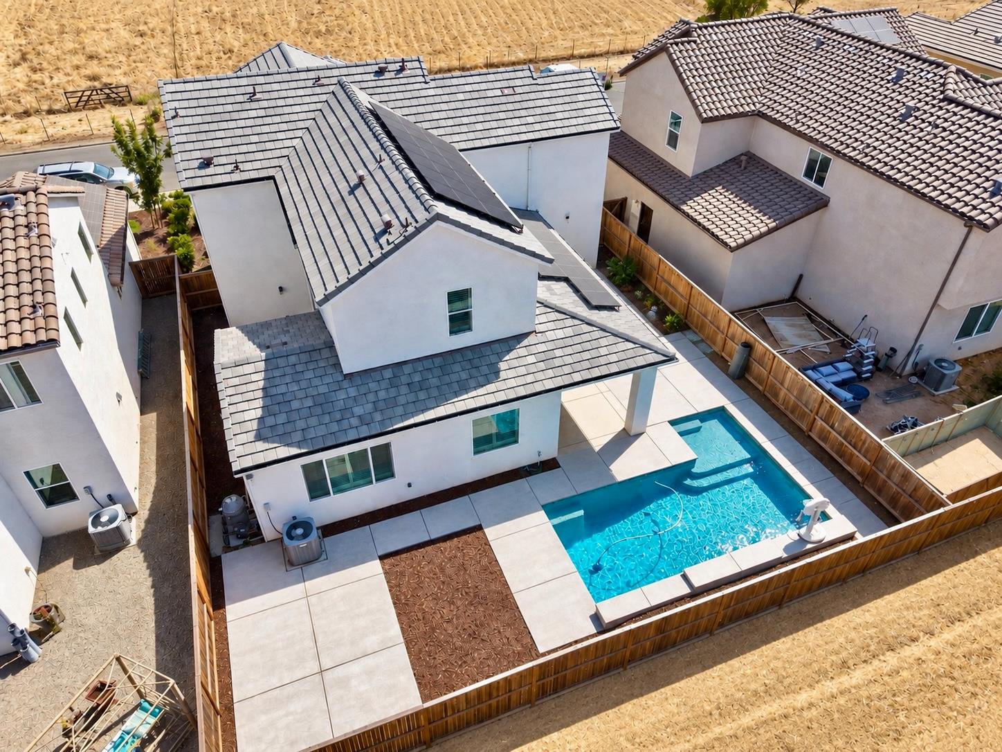 2468 Montana Ave, Clovis, CA 93619