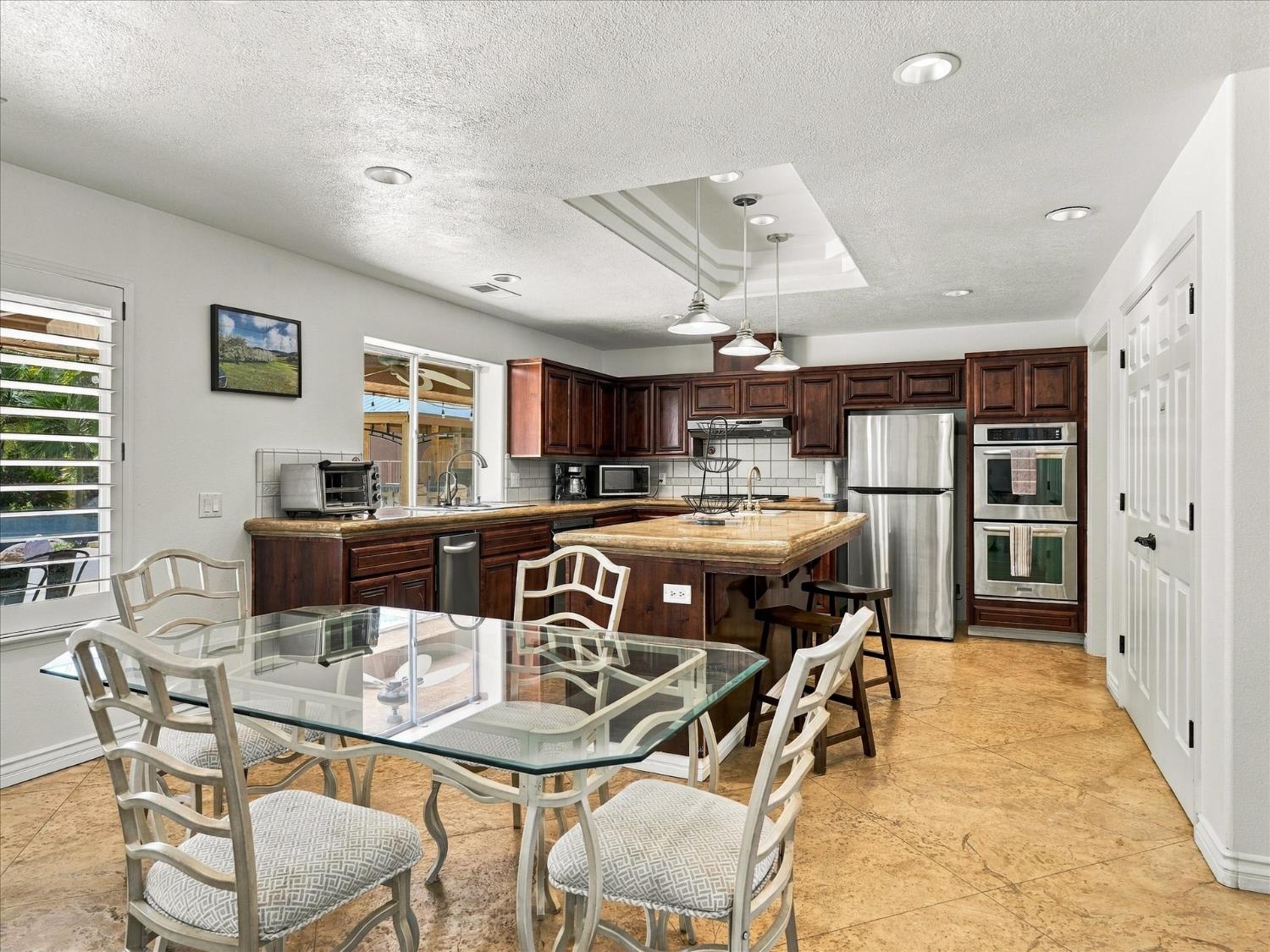 49344 Deerview Ln, Oakhurst, CA 93644