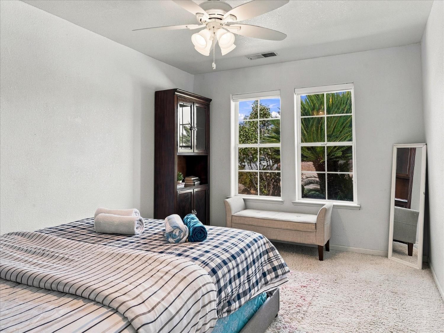 49344 Deerview Ln, Oakhurst, CA 93644