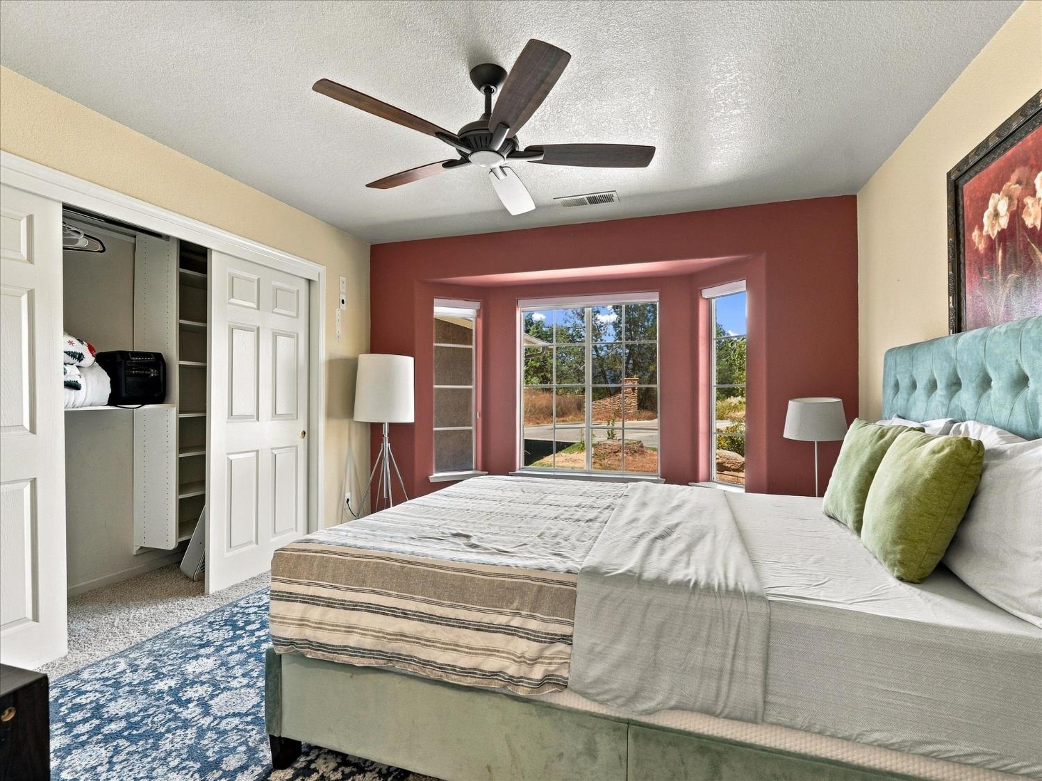 49344 Deerview Ln, Oakhurst, CA 93644