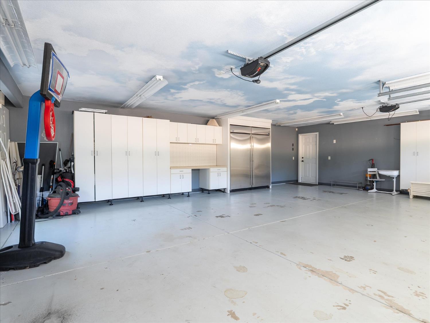 49344 Deerview Ln, Oakhurst, CA 93644