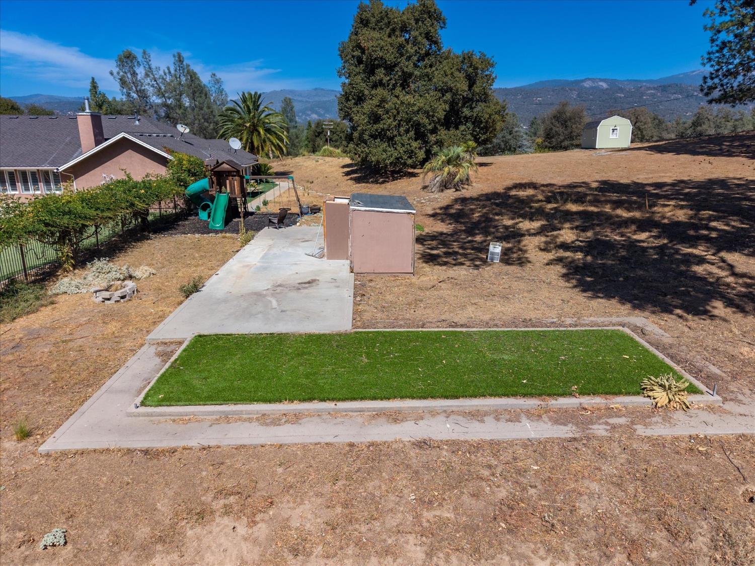 49344 Deerview Ln, Oakhurst, CA 93644